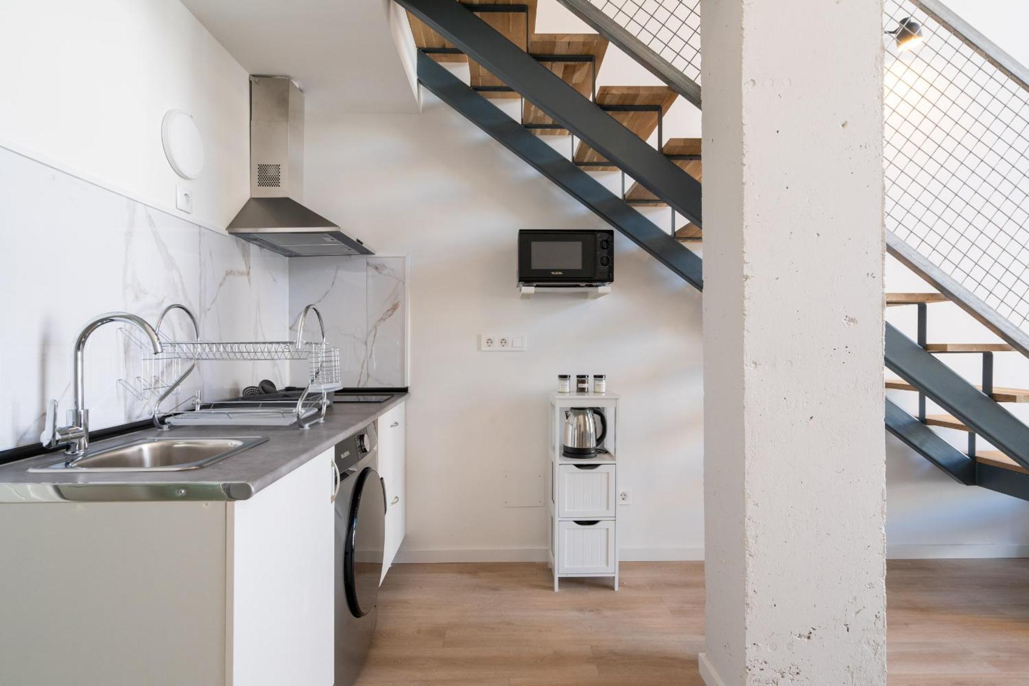 Loft Reformado Industrial Con Garaje Alquiler Temporal Apartment Madrid Bagian luar foto