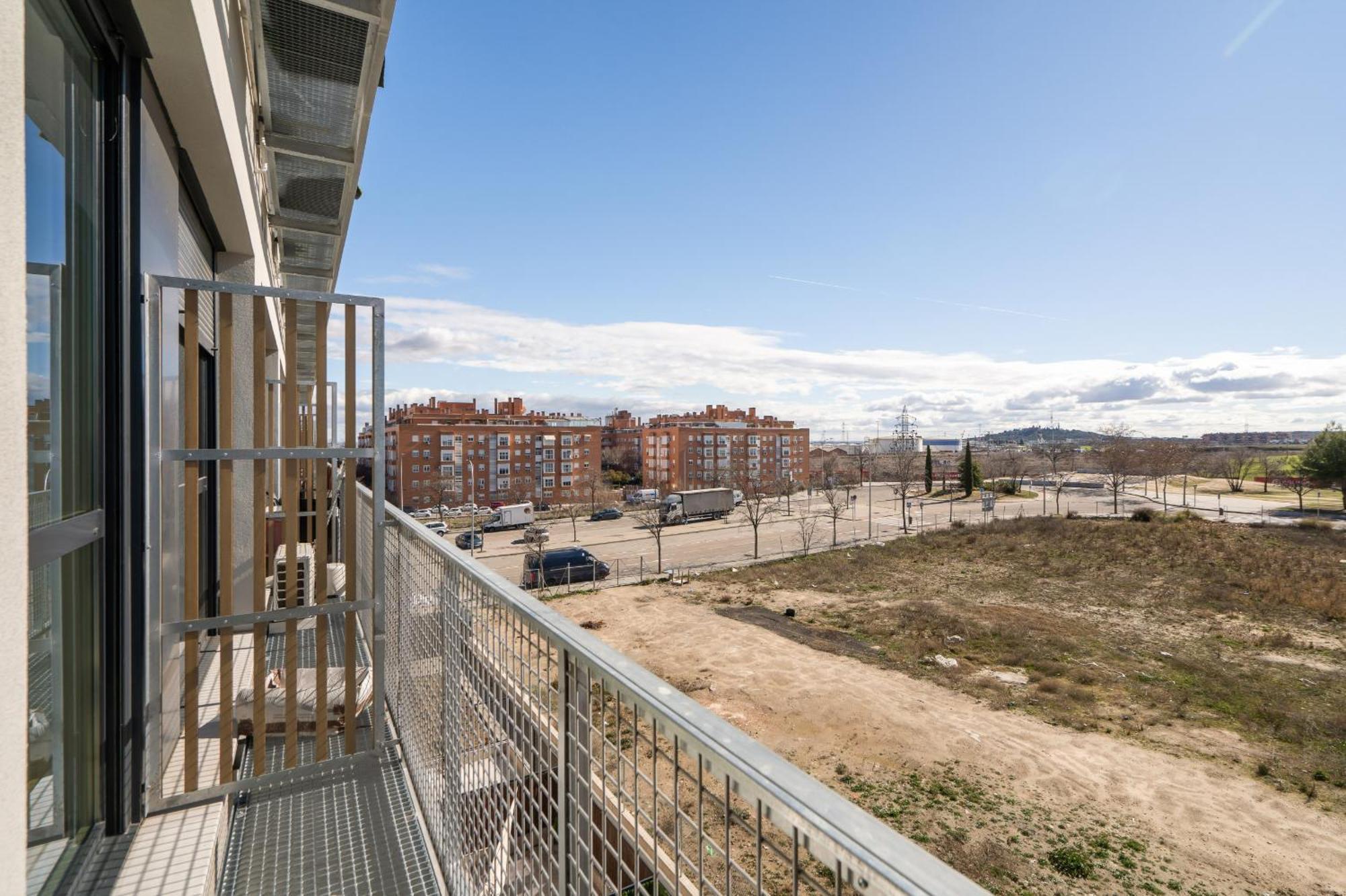 Loft Reformado Industrial Con Garaje Alquiler Temporal Apartment Madrid Bagian luar foto