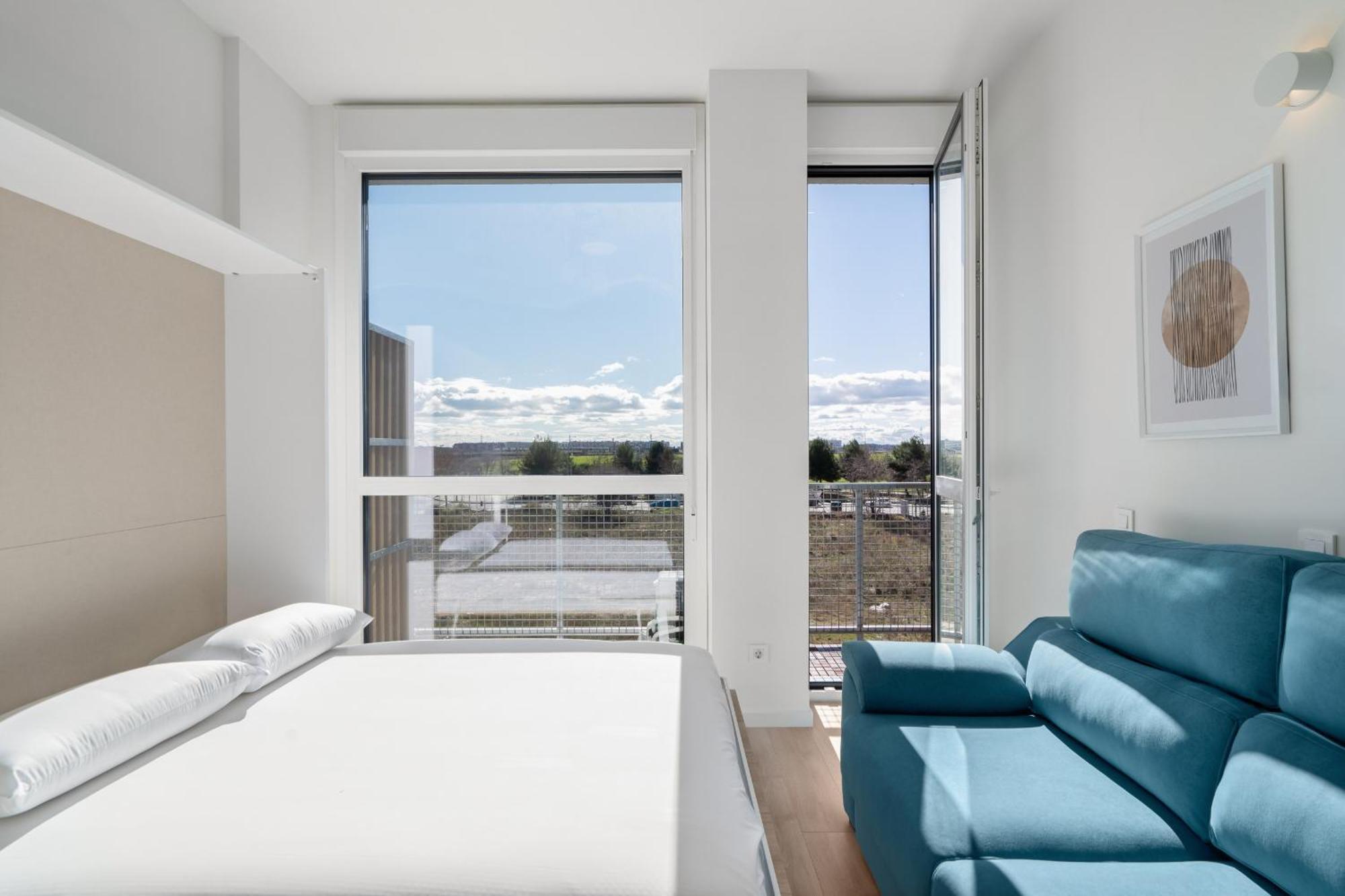 Loft Reformado Industrial Con Garaje Alquiler Temporal Apartment Madrid Bagian luar foto